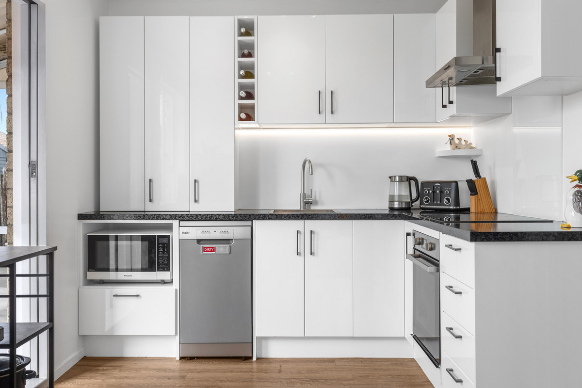Private & Secure Plus Separate Studio!