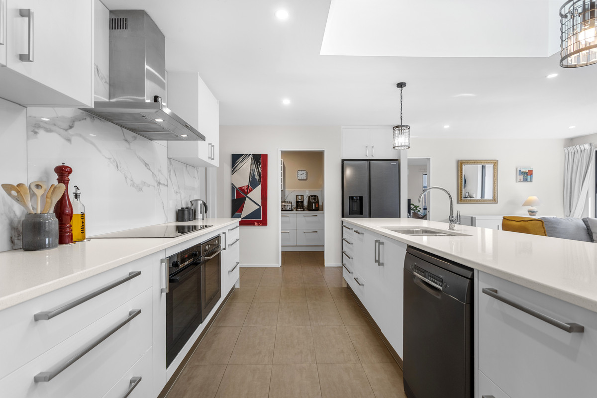 UNDER OFFER by Brooke Azzopardi, Lime Real Estate